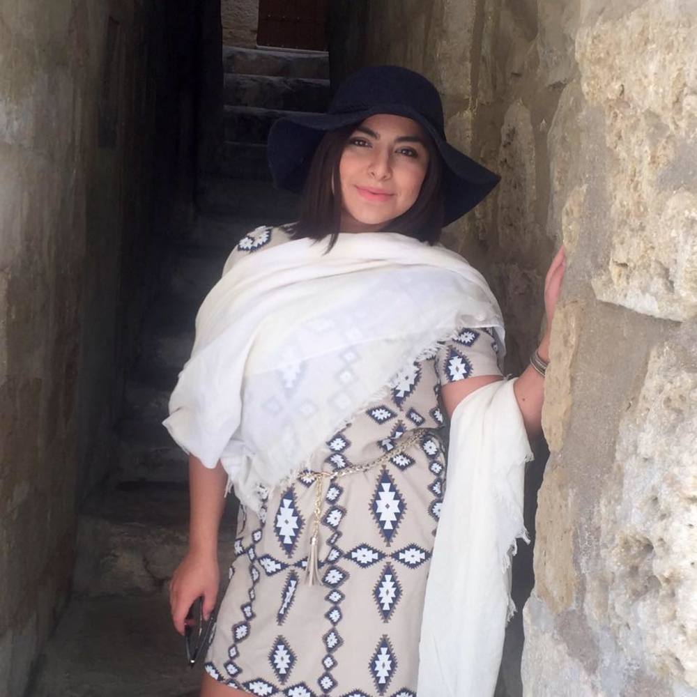 Meet your Posher, Laura